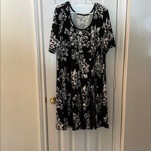 Avenue Black and White Casual Sundress with Scoop Neck